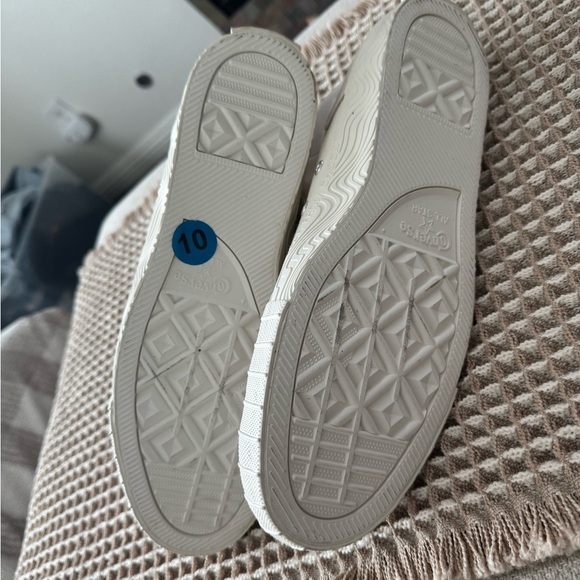 Converse White Cream Canvas High-Top Sneakers - Picture 3 of 9